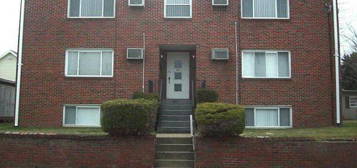 309 N 5th St #2, Youngwood, PA 15697