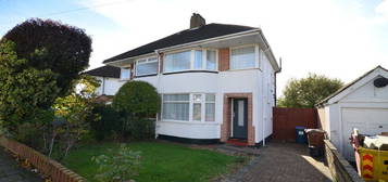 3 bed semi-detached house for sale