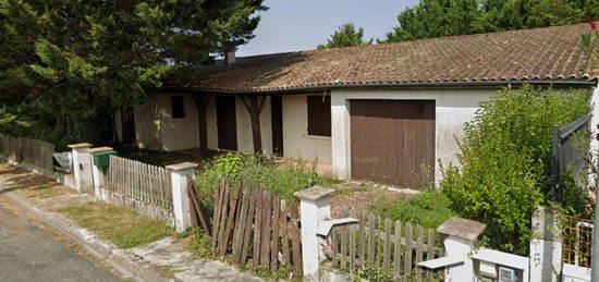 Maison de plain-pied  à vendre, 8 pièces, 3 chambres, 140 m²