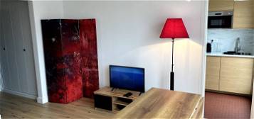 Studio meublé  à louer, 1 pièce, 26 m², Étage 5/7