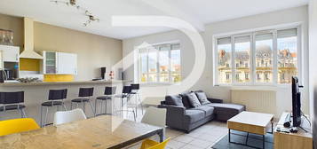 Appartement meublé  à louer, 5 pièces, 2 chambres, 85 m²