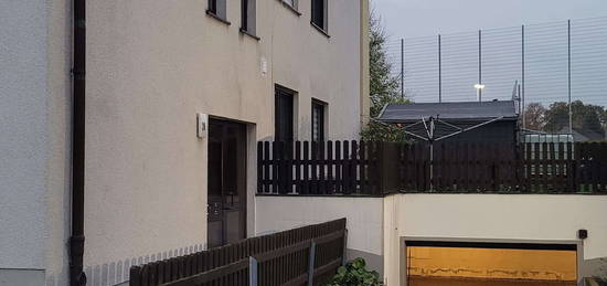 Neuwertige 4-Raum-Dachgeschosswohnung mit Balkon in Menden (Sauerland)