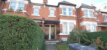Flat to rent in Palace Gates Road, Alexandra Park, London N22