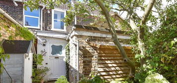 Flat for sale in Oxford Street, Whitstable, Kent CT5