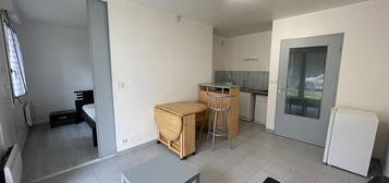 Triplex meublé  à louer, 2 pièces, 1 chambre, 33 m²