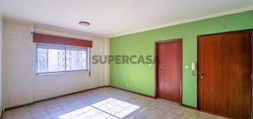 Apartamento T1 em Loures