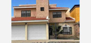 Casa en Fraccionamiento en Venta en Los Virreyes