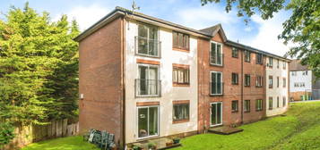 Flat for sale in Woodmill Lane, Southampton SO18