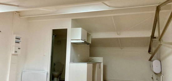 Studio  à vendre, 1 pièce, 31 m², Étage 1/1