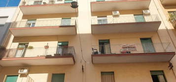 4 1/2 vani condominio signorile zona corso italia