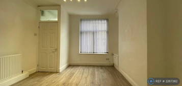 2 bedroom terraced house