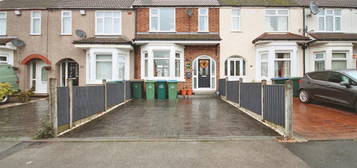 4 bed terraced house for sale