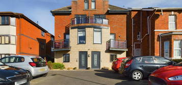 2 bedroom ground floor flat for sale