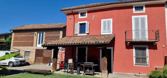 Casale 240 m², Fontanile