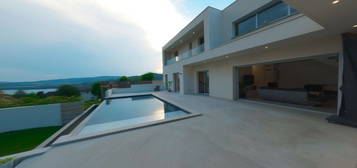 Maison d’architecte avec vue sur lac