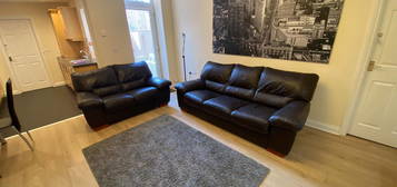 3 bed flat to rent