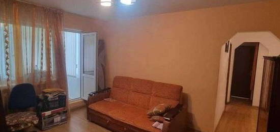 Apartament 3 camere Zimbru. parter cu balcon