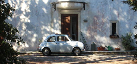 Villa in vendita in via Giovanni Don Russo, 11