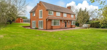 6 bedroom farm house for sale