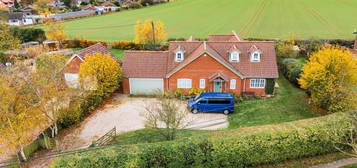 6 bedroom detached house for sale