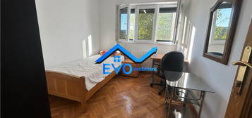 Apartament de inchiriat cu 4 camere, 120 mp, zona Centrala