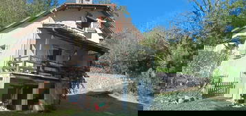 Maison ancienne dans la vallée de l'Arbas