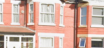 4 bed terraced house to rent