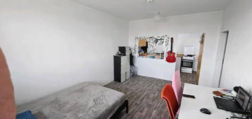 1 Zimmer in 2er WG in Lichtenberg