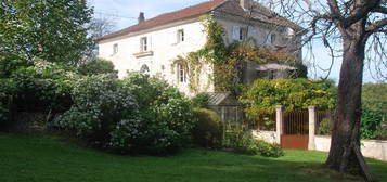 Belle propriété de campagne avec piscine et superbes vues