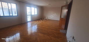 KARIYAKA ALABEY METRO ST YAKINI 3+1 150M2 ASANSR  OTOPARK