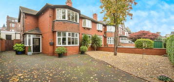 4 bedroom semi-detached house for sale