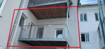 Ruhige 2-Raum-Wohnung mit großzügigem Balkon im Zentrum