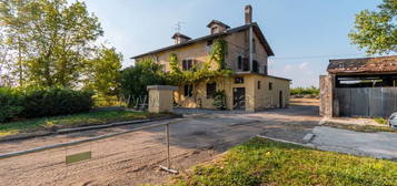 Villa bifamiliare via Fossa Faiella 10, Correggio