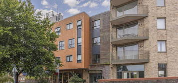 Flat for sale in High Street, Teddington TW11