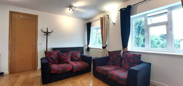 2 bed flat to rent