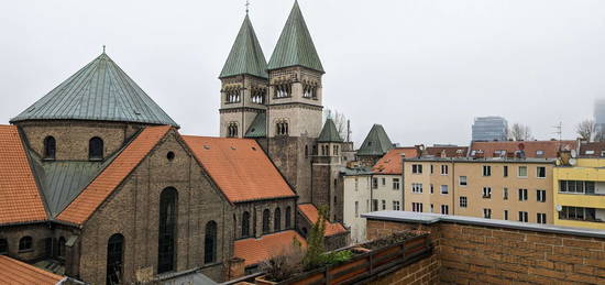 Altbau Wohnung mit großer Dachterrasse und Blick auf die St.-Marien-Liebfrauen Kirche