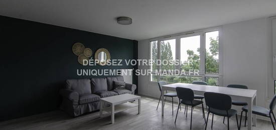 Location appartement 5 pièces 14 m²