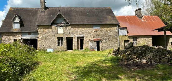 Maison individuelle en pierre à rénover