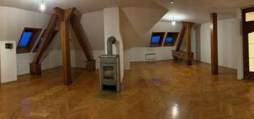 Geräumiger, wunscherschöner Altbau-Traum, Dachgeschosswohnung - Provisionsfrei