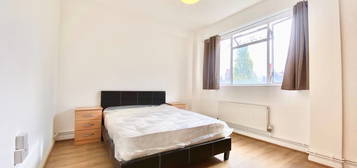 3 bed flat to rent