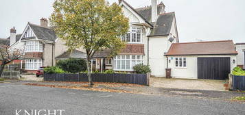 6 bedroom detached house for sale