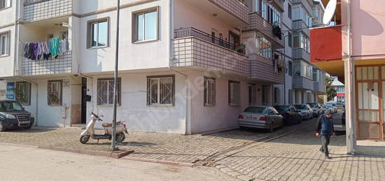 UÇARAVCI'DAN PARK CAD. YURTCAN SİTESİNDE 125m² SATILIK 3+1 DAİRE