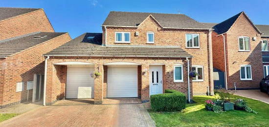 4 bedroom detached house for sale