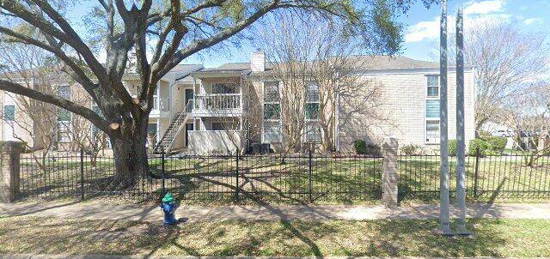 12660 Ashford Point Dr Apt 706, Houston, TX 77082