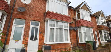 Flat to rent in Avondale Road, Eastbourne BN22