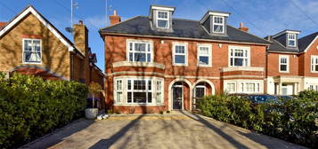 5 bedroom semi-detached house