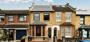 4 bedroom terraced house for sale