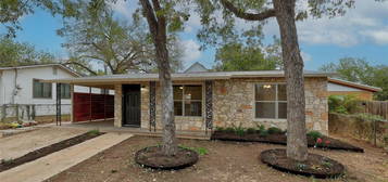 1609 Deloney St Apt A, Austin, TX 78721