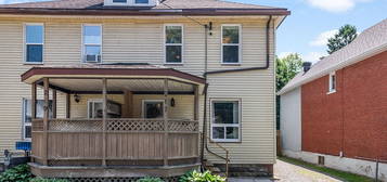 217 James St E, Brockville, ON K6V 1L7