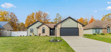 2205 Laforge Ln, Auburn, IN 46706